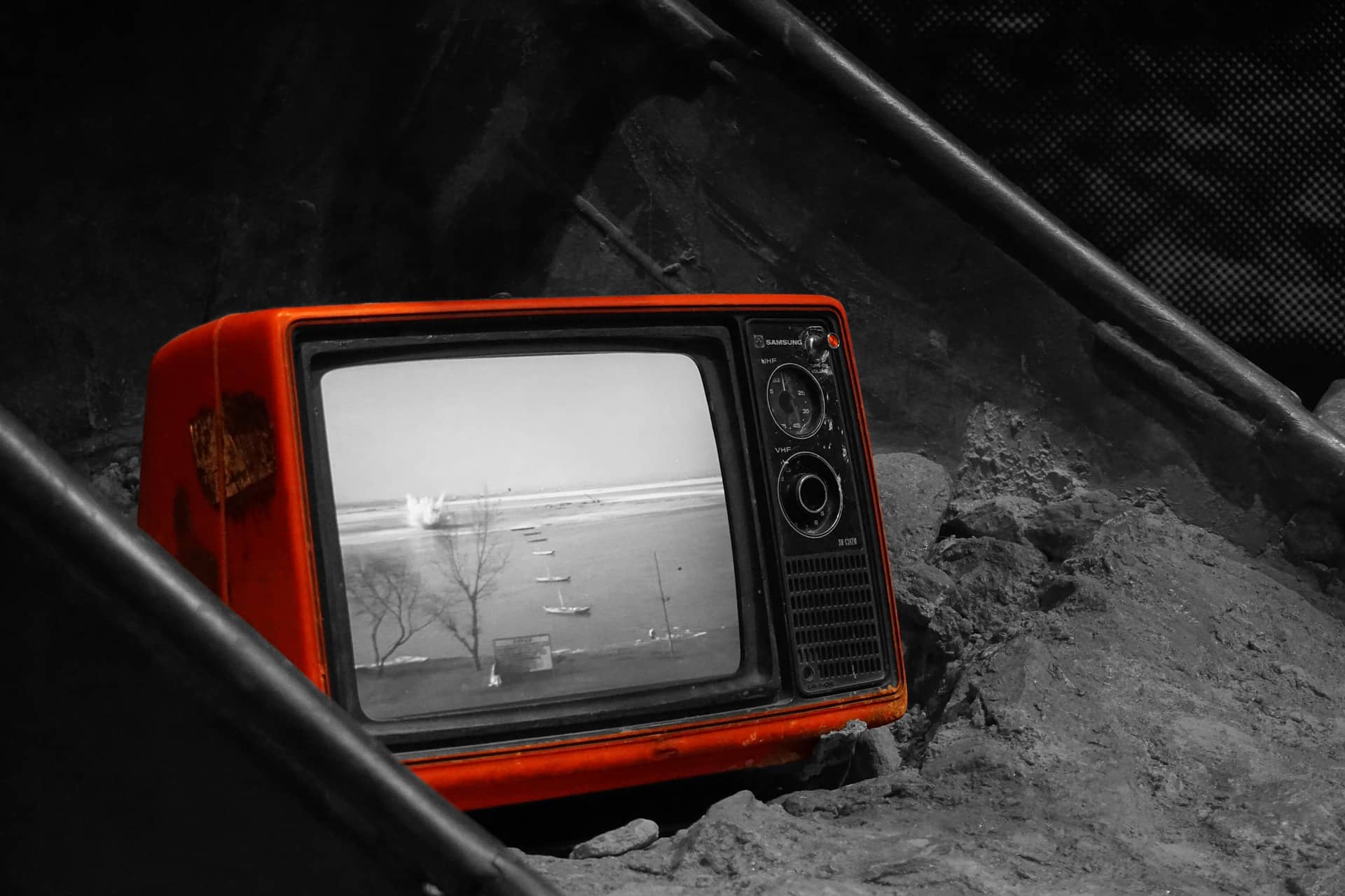 Programmi TV, cosa guardare stasera 8 ottobre
