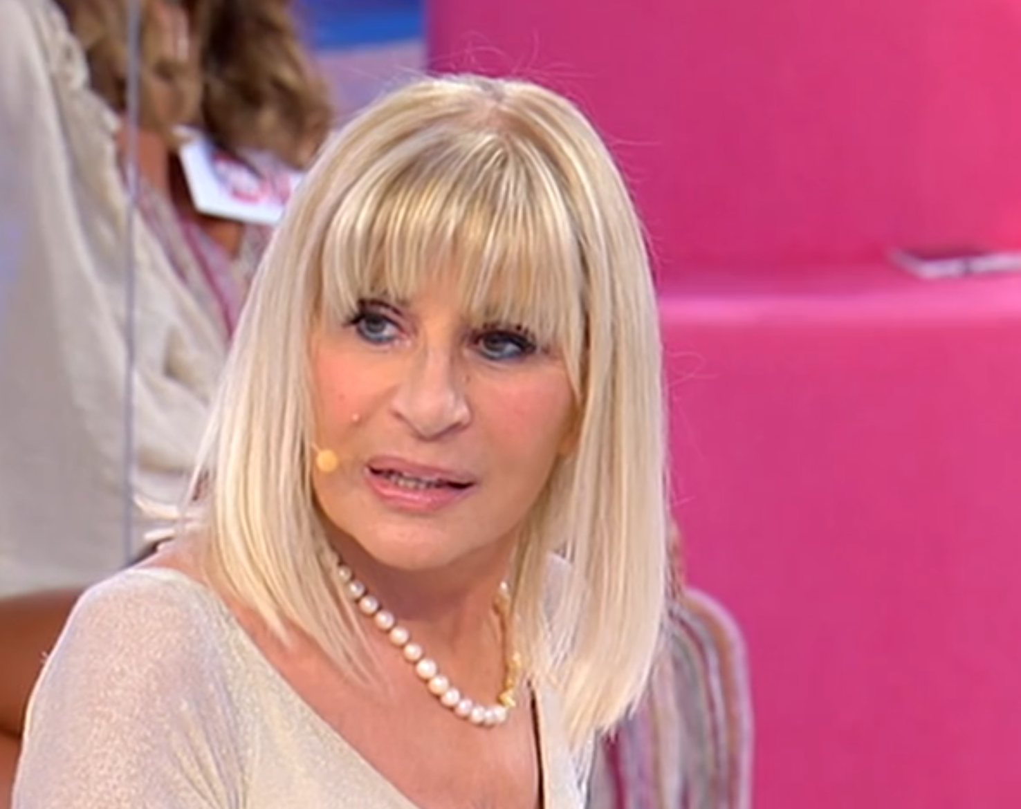 Uomini e donne, Gemma ha un passato nascosto? Le parole di Aurora allarmano i fan