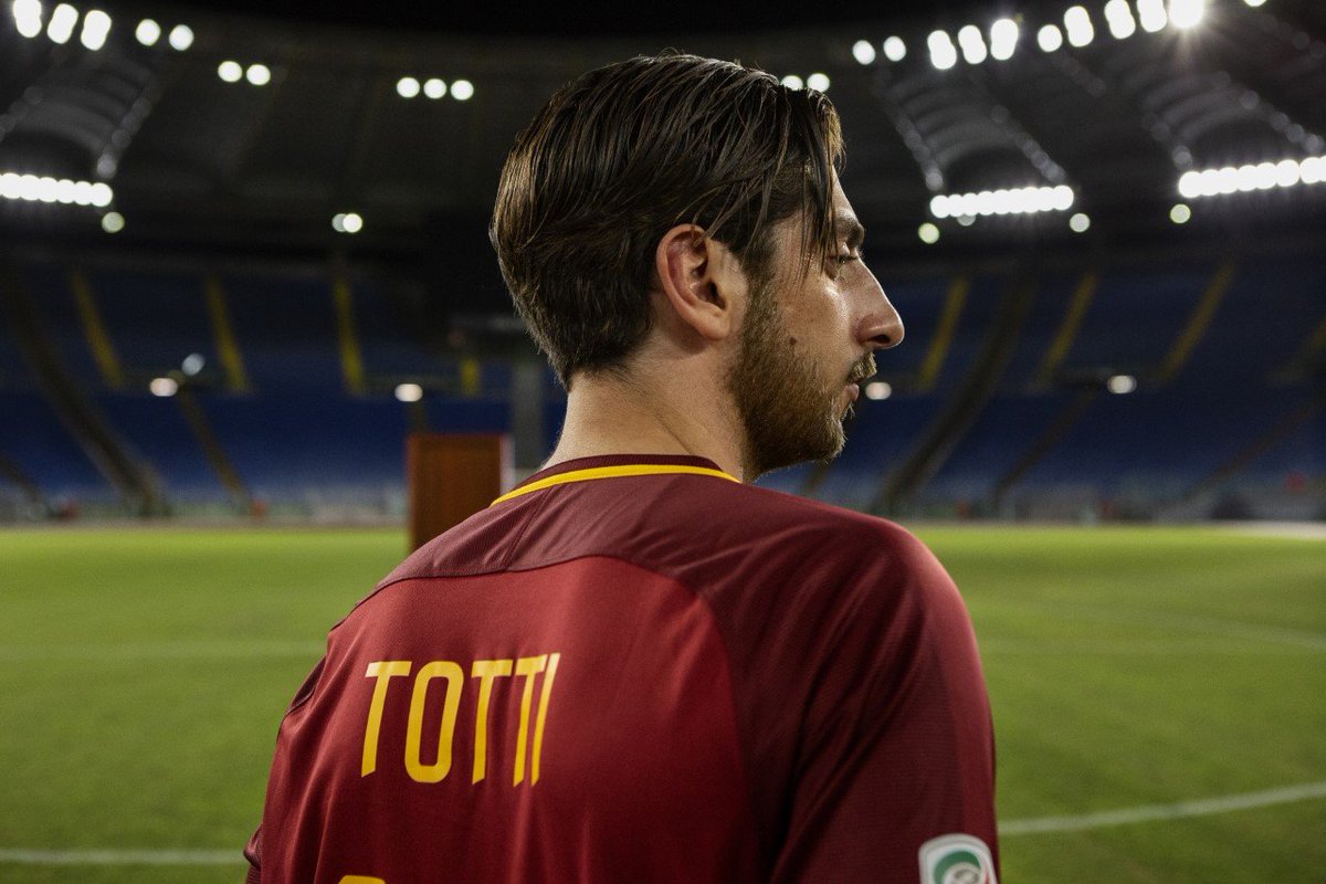 Serie su Francesco Totti: “Speravo de morì prima” l’annuncio sull’uscita (video) Serie su Francesco Totti: “Speravo de morì prima” l’annuncio sull’uscita (video)