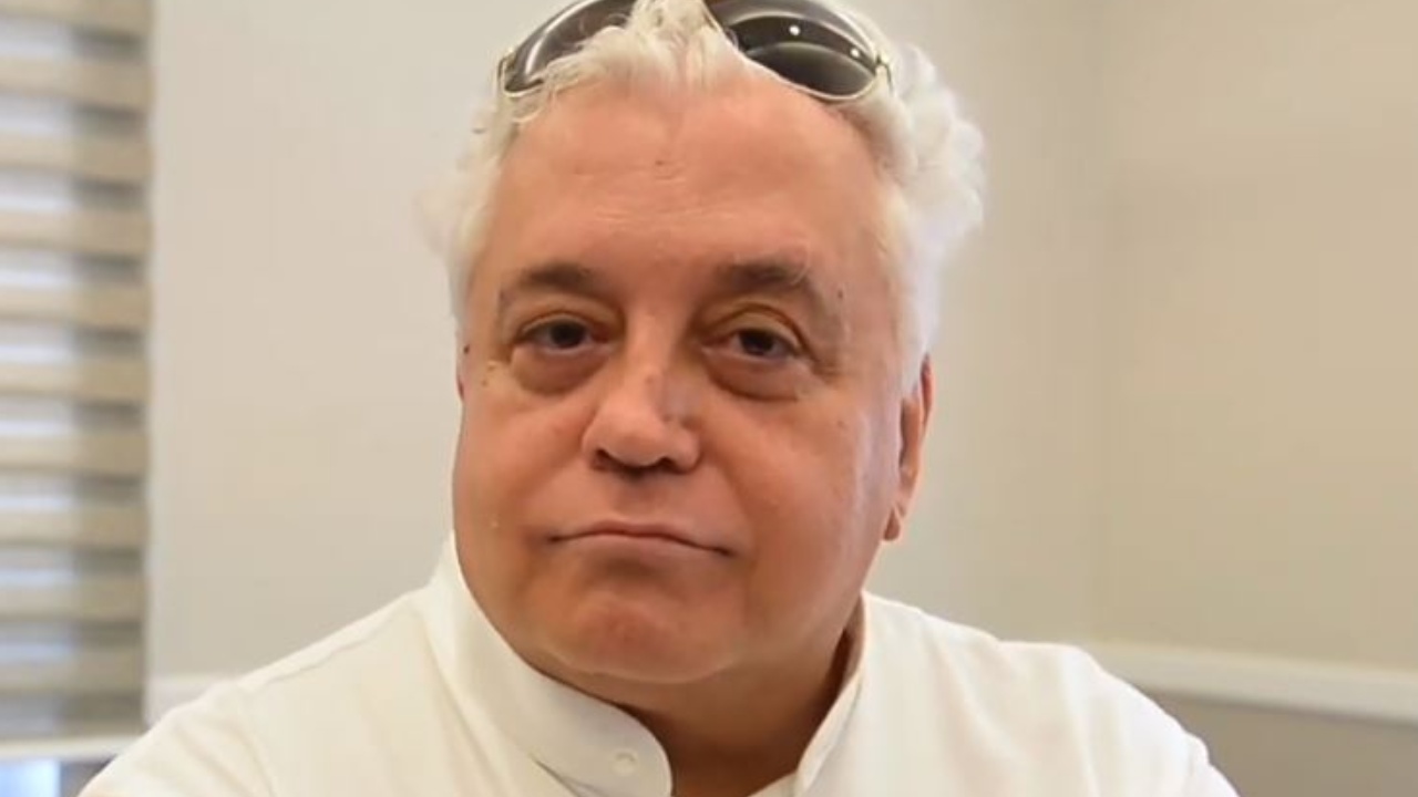 GF Vip 5 caso AresGate, Barbara D’Urso e Alfonso Signorini imbavagliati: tarallo diffida Mediaset GF Vip 5 caso AresGate, Barbara D’Urso e Alfonso Signorini imbavagliati: tarallo diffida Mediaset