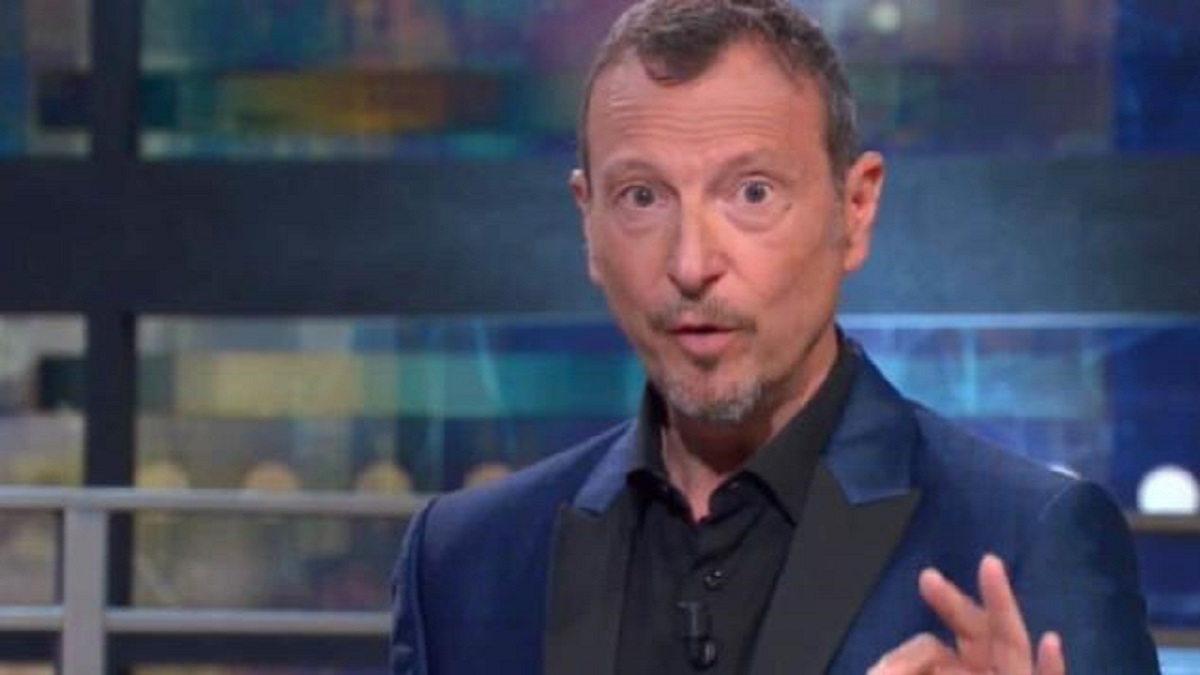 Amadeus sfida Barbara D’Urso: I soliti Ignoti approda in prima serata, svelati gli ospiti