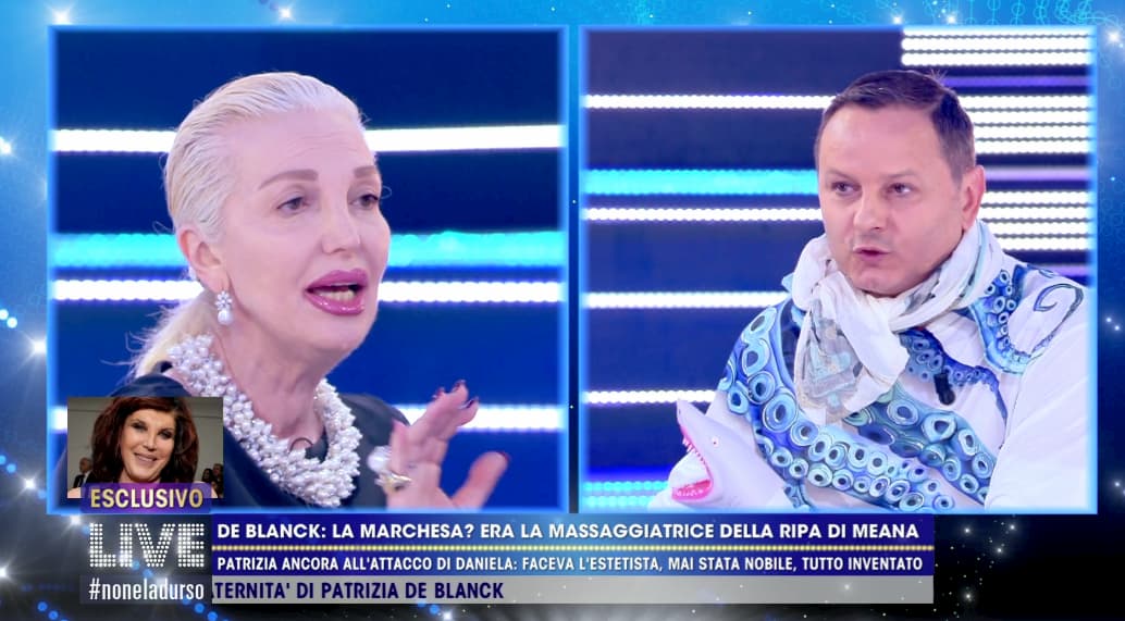 La lite tra la Marchesa d’Aragona e Andrea Ripa di Meana a Live Non è la d’Urso: “Sei un grande bugiardo, spergiuro” La lite tra la Marchesa d’Aragona e Andrea Ripa di Meana a Live Non è la d’Urso: “Sei un grande bugiardo, spergiuro”