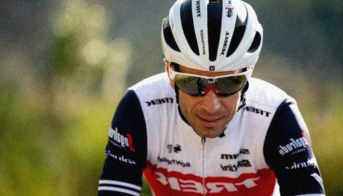 Vincenzo Nibali pedala con Fausto Coppi e gli altri grandi del ciclismo nello spot del Giro d'Italia 2020