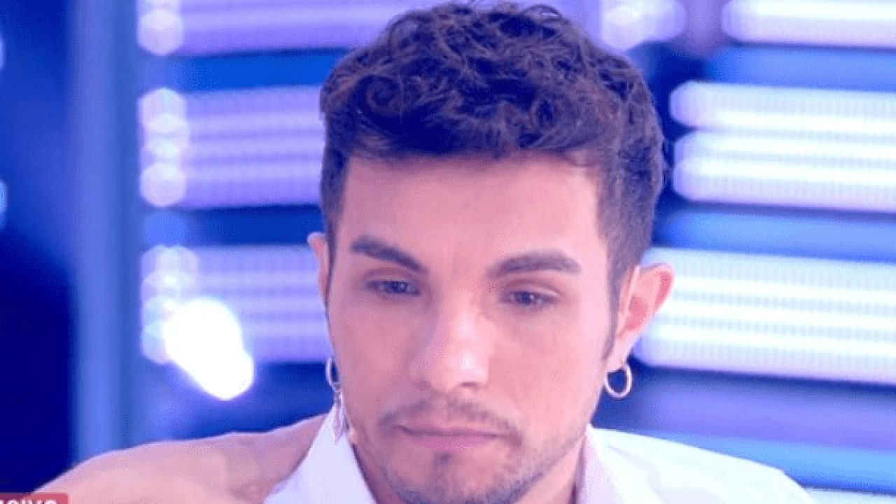 Perché Marco Carta non è stato ospite a Live – Non è la d’Urso? La verità del cantante