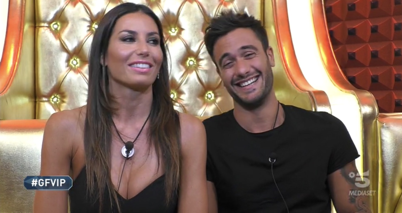 Elisabetta Gregoraci manda messaggi in codice a un uomo fuori dalla casa del Grande Fratello Vip? (I video sospetti)