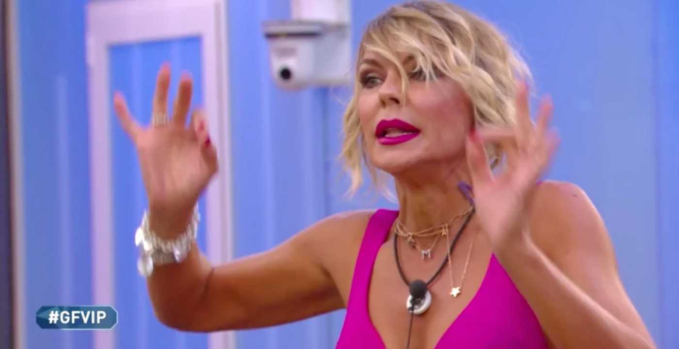 Matilde Brandi registra un messaggio per i concorrenti del GF vip e attacca alcuni di loro (video)