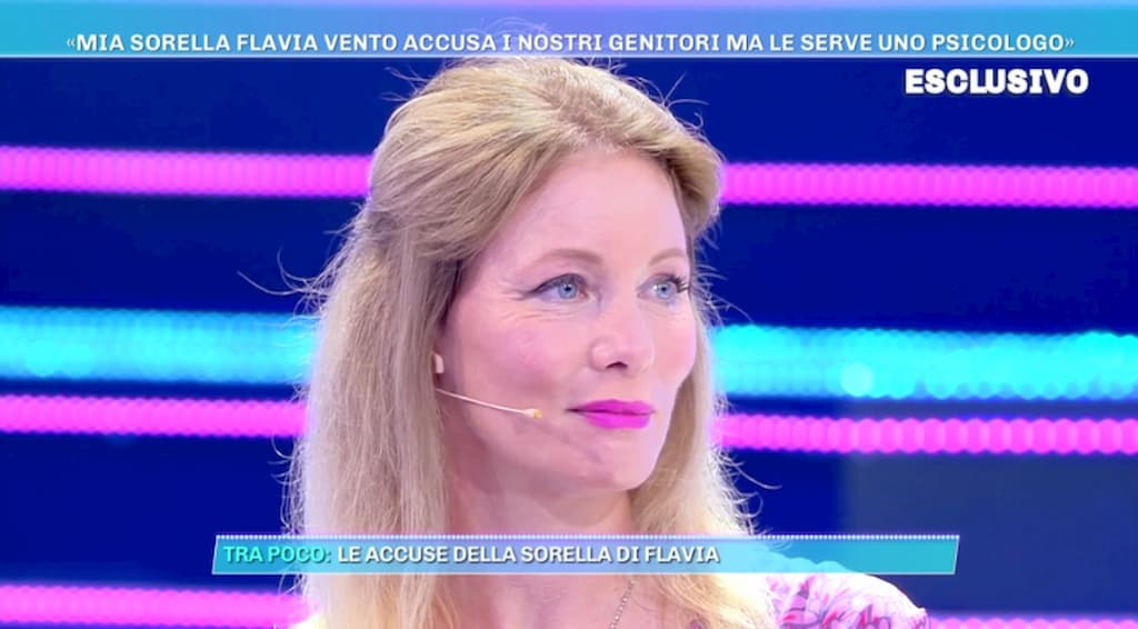 Flavia Vento attaccata dalla sorella a Domenica Live
