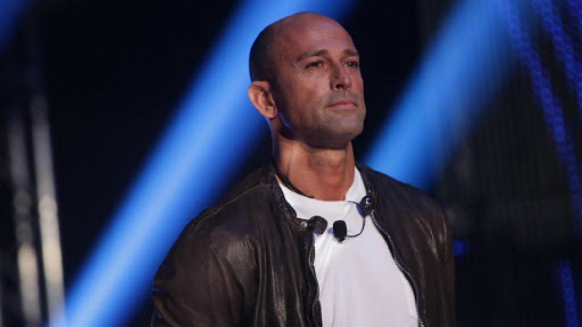 Stefano Bettarini ce l’ha su con Pierpaolo Pretelli: “Un mezzo provolone”