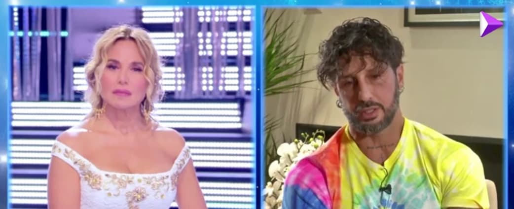 Fabrizio Corona cade dall’albero della cuccagna