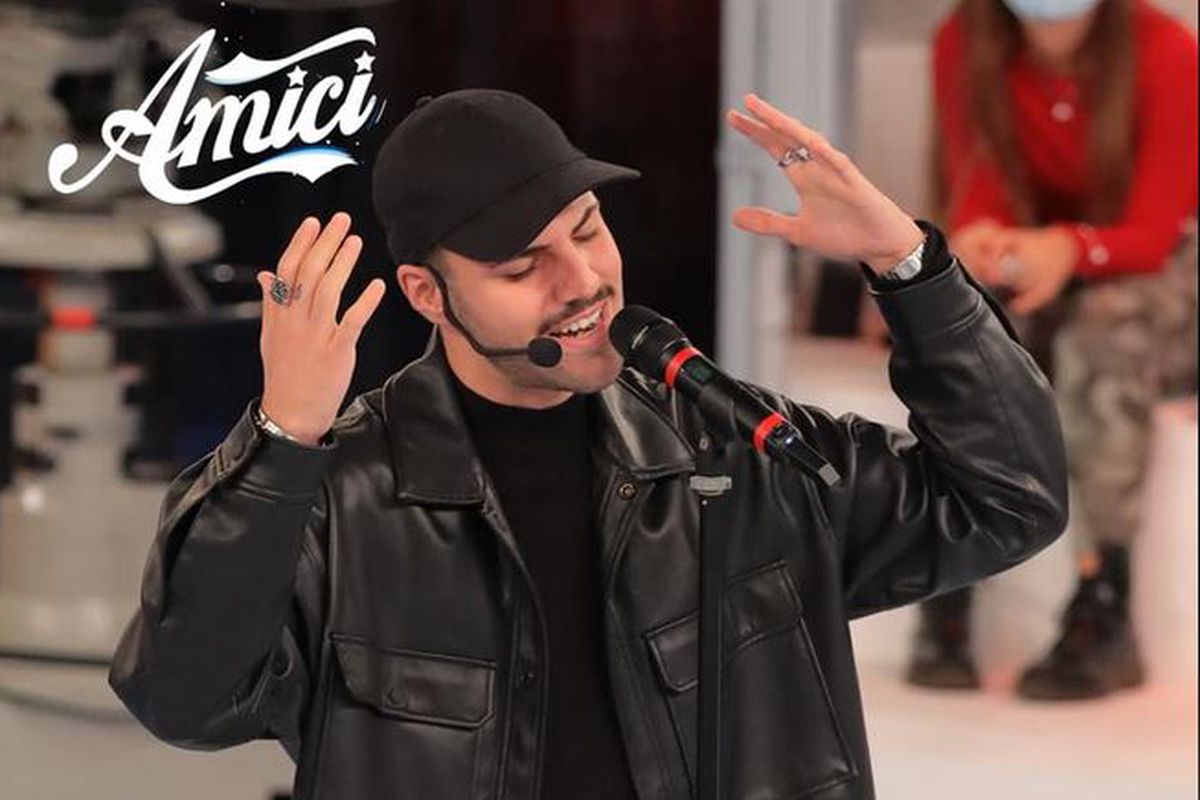 Raffaele Renda, chi è il cantante lametino di Amici 20
