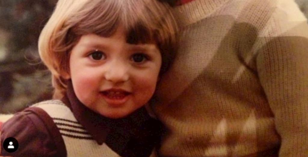 Lo avete riconosciuto? Oggi è un famoso concorrente del Grande Fratello Vip 5