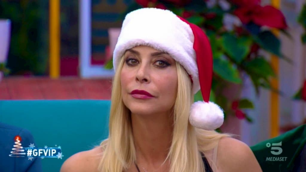 Sonia Lorenzini, epic fail spaziale per l’ex tronista: cosa è successo