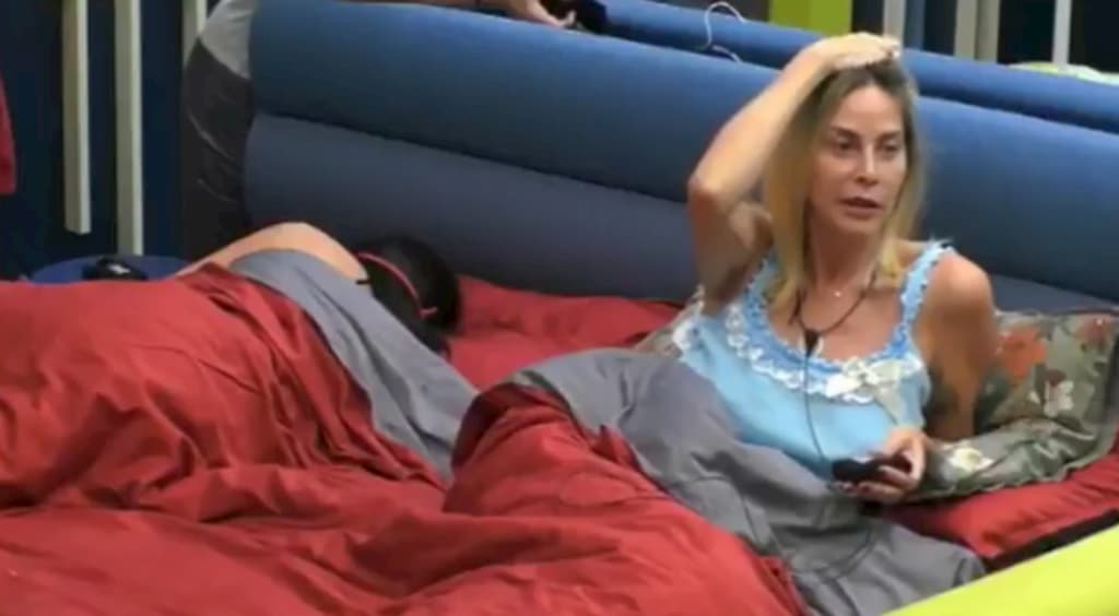 Stefania Orlando non sopporta più Dayane: “Cerca anche di reclutare”