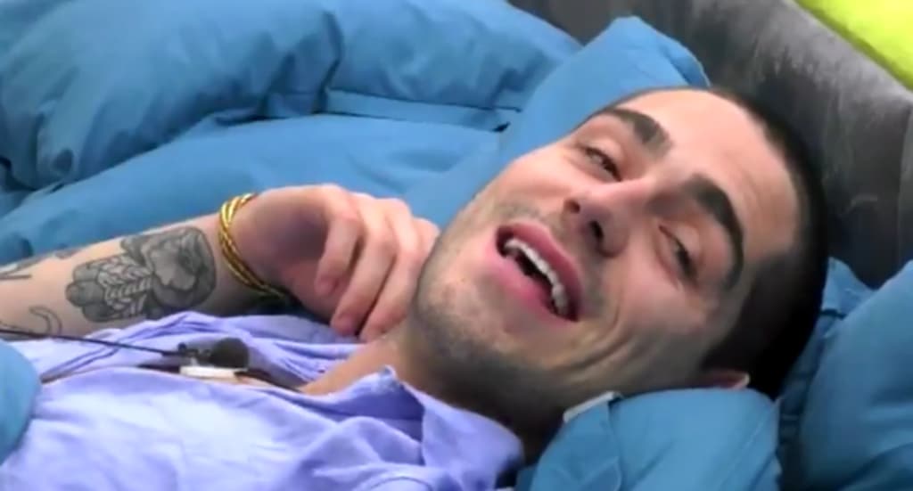 Tommaso Zorzi racconta la tragica metamorfosi di Francesco: “È uscito che sembrava suo padre”