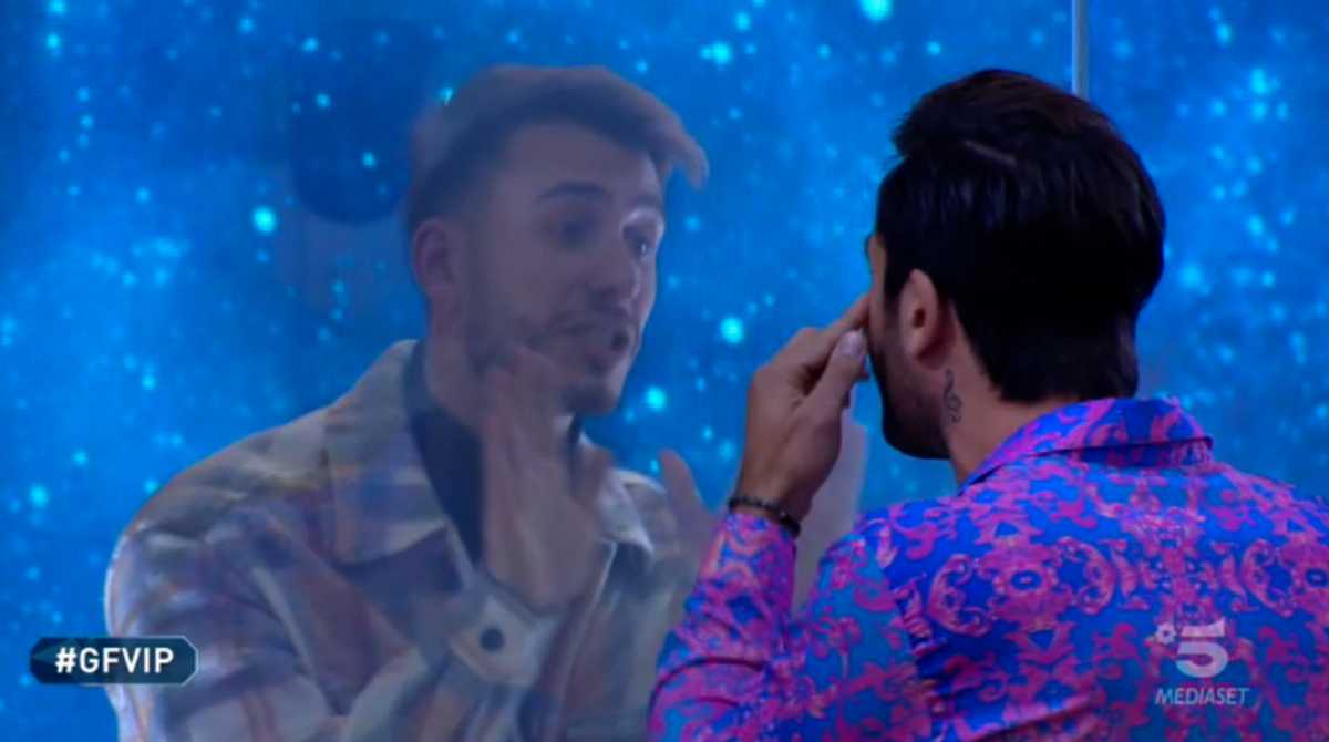 Gf Vip, Signorini asfalta il fratello di Pierpaolo Pretelli: «Non venire qui a raccontare balle»