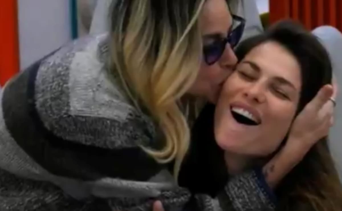 Dayane Mello, bacio a sorpresa e frecciata velenosa: “L’ho manipolato”