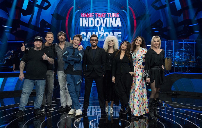 Gli ospiti vip delle due squadre e le anticipazioni della puntata di stasera, 5 maggio di Name That Tune