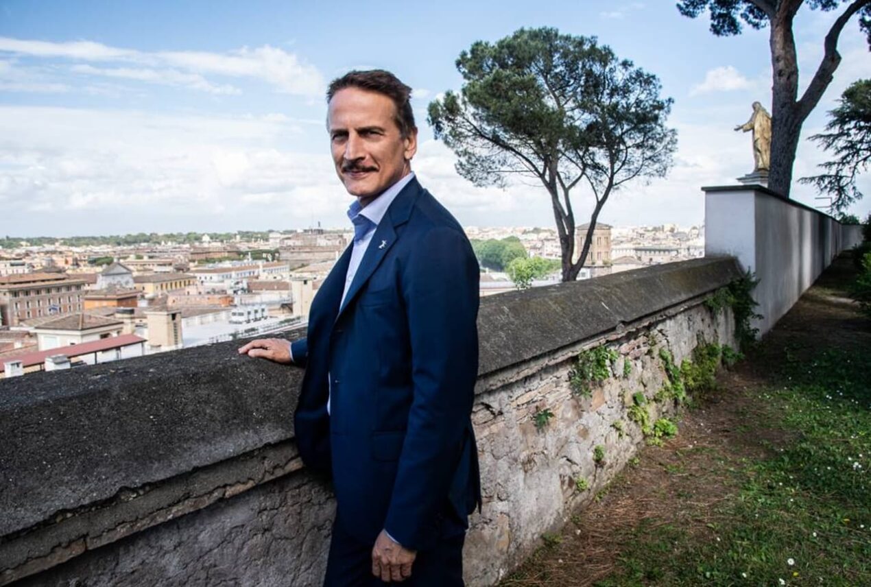 Su Canale 5 riprende il Viaggio nella Grande Bellezza con Cesare Bocci