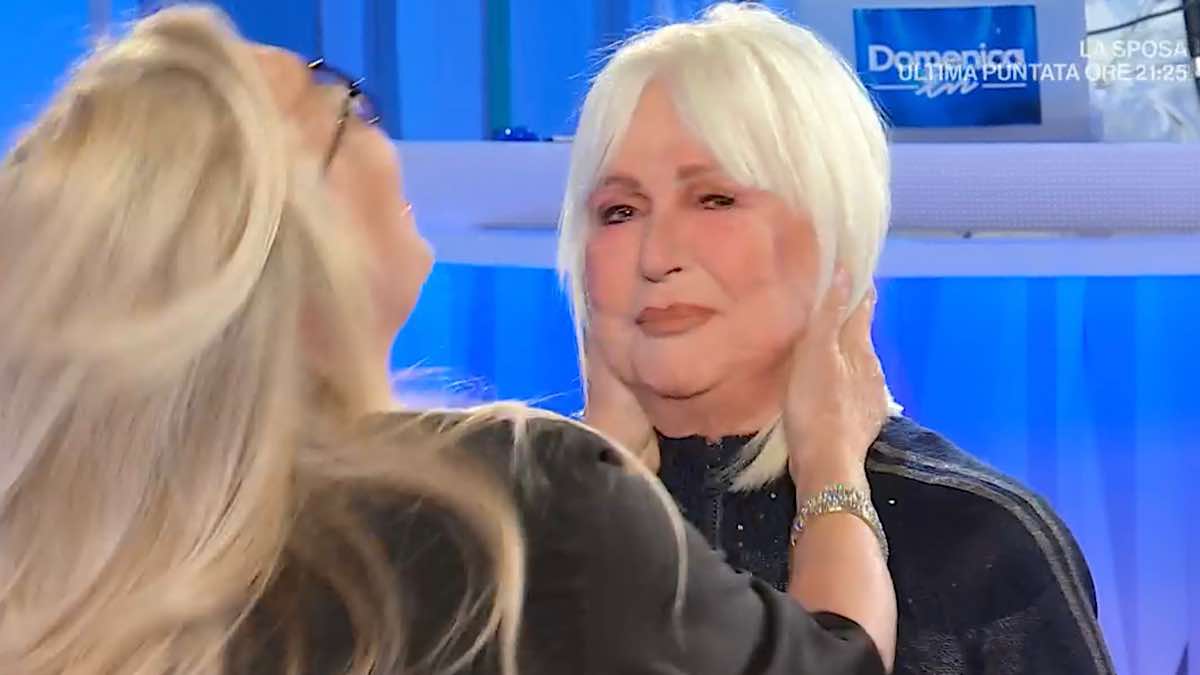 Domenica In, Loretta Goggi parla di Gianni Brezza. Mara Venier la provoca