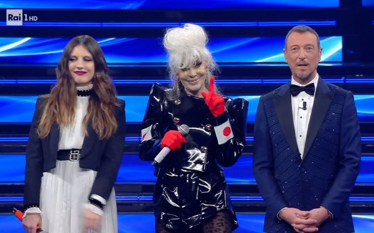 Scontro tra Donatella Rettore e Amadeus dopo Sanremo 2022: "Non dice la verità"
