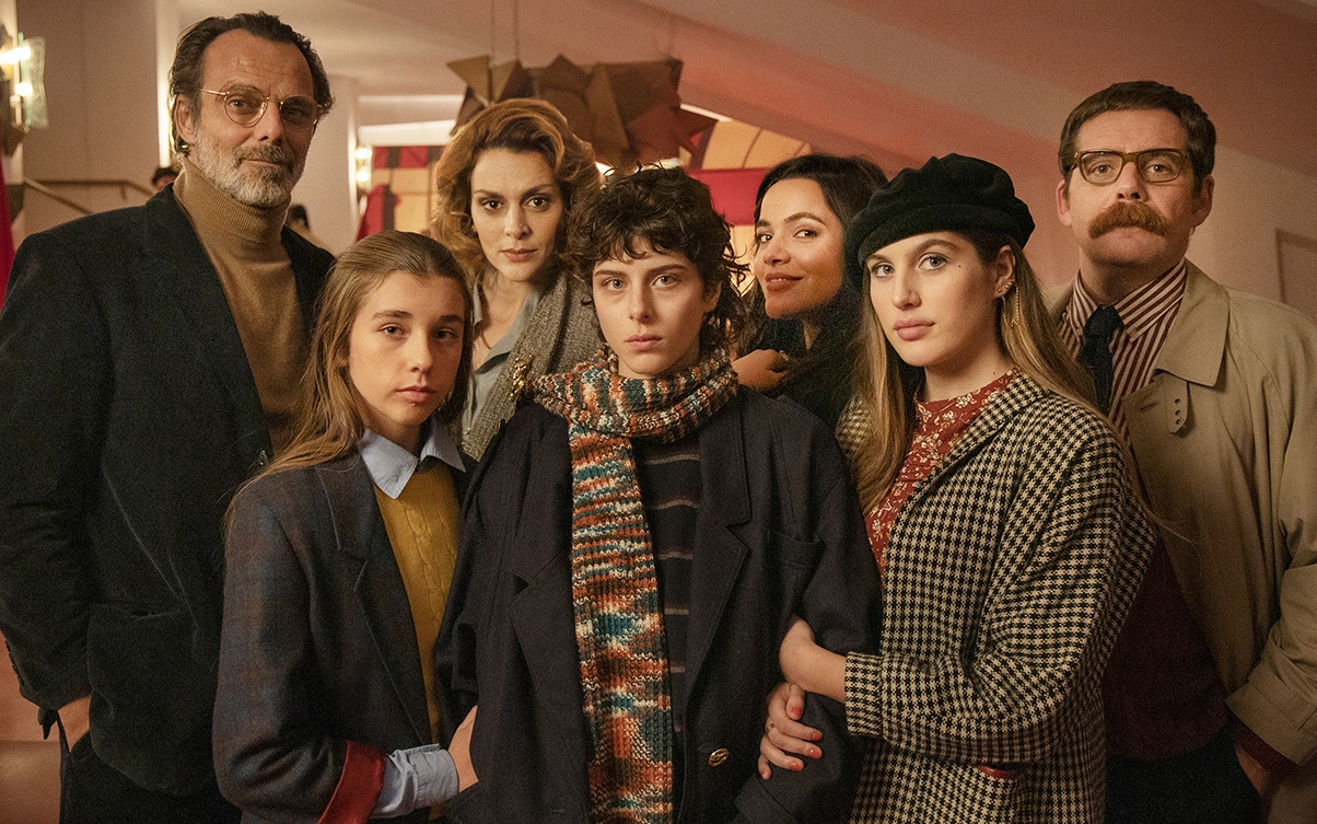 La vita bugiarda degli adulti, Alessandro Preziosi e Valeria Golino nel cast