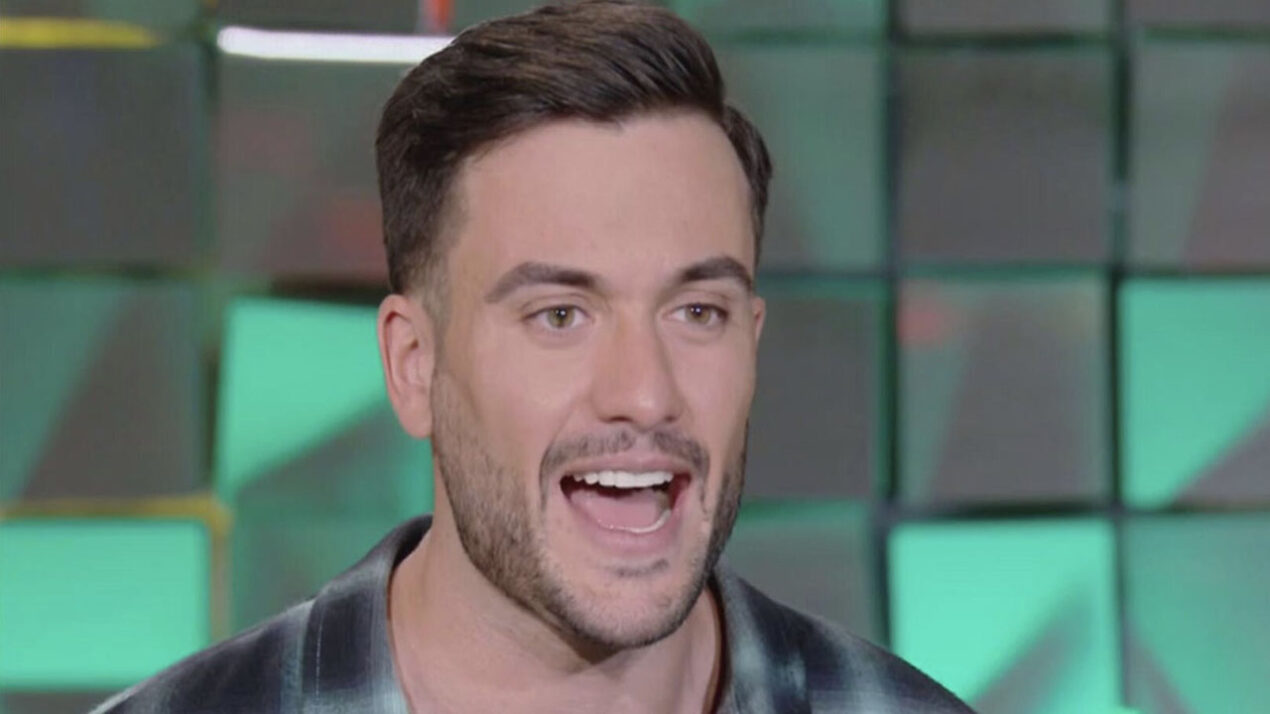 Pierpaolo Pretelli al Maurizio Costanzo Show: gli ospiti del 28 Ottobre 2022