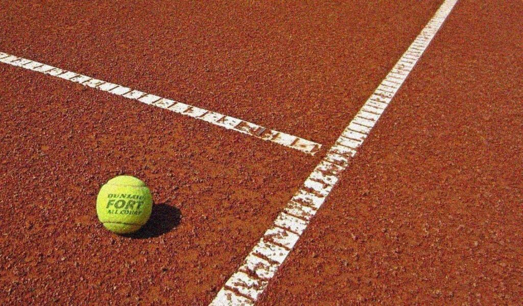 Campo terra rossa tennis