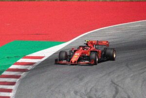 Charles Leclerc pilota Ferrari F1