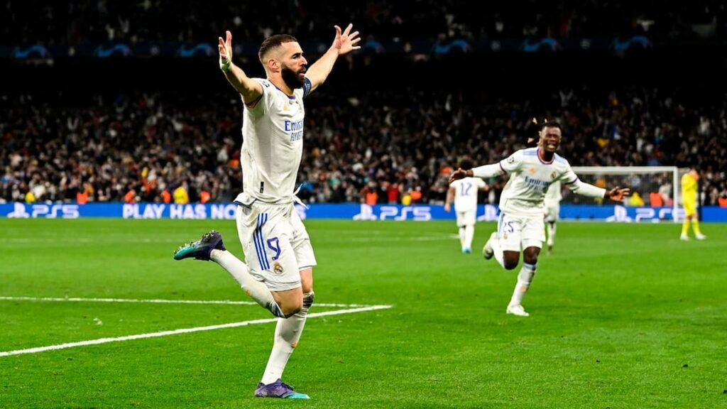 Karim Benzema esulta per il gol contro il Chelsea ai quarti di finale di Champions League