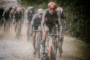 Gruppo corridori Parigi-Roubaix