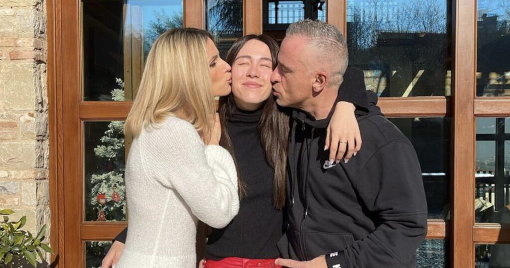 Michelle Hunziker - Eros Ramazzotti - Aurora Ramazzotti