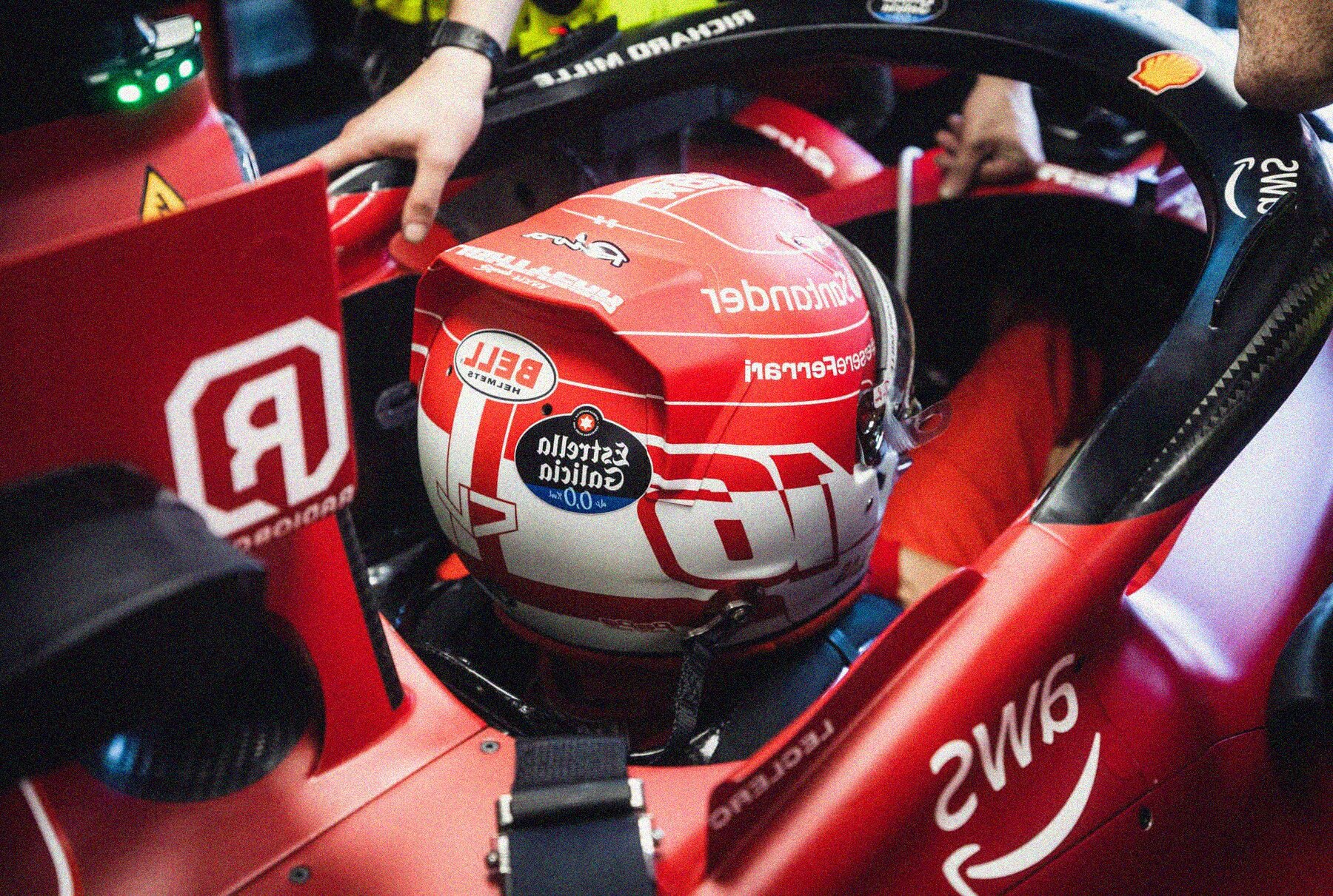 Casco Charles Leclerc