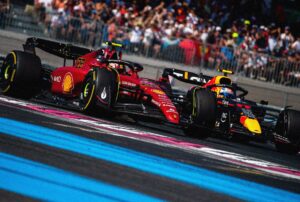 Charles Leclerc in battaglia con Max Verstappen