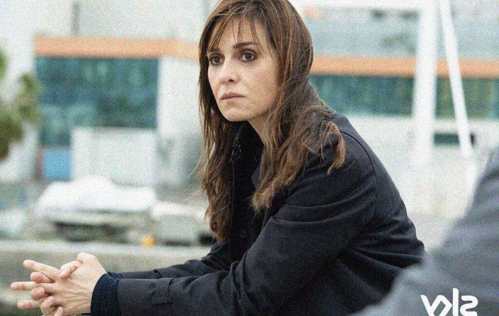 Paola Cortellesi nella serie TV Petra in onda su Sky