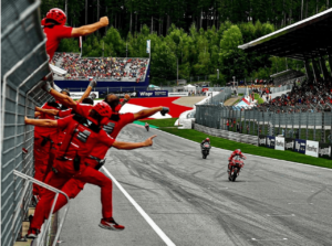 Pecco Bagnaia vince su Ducati al Gran Premio d'Austria 2022 della MotoGP