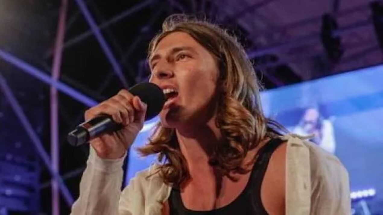 Giovanni Cricca, chi è il cantante di Amici 22