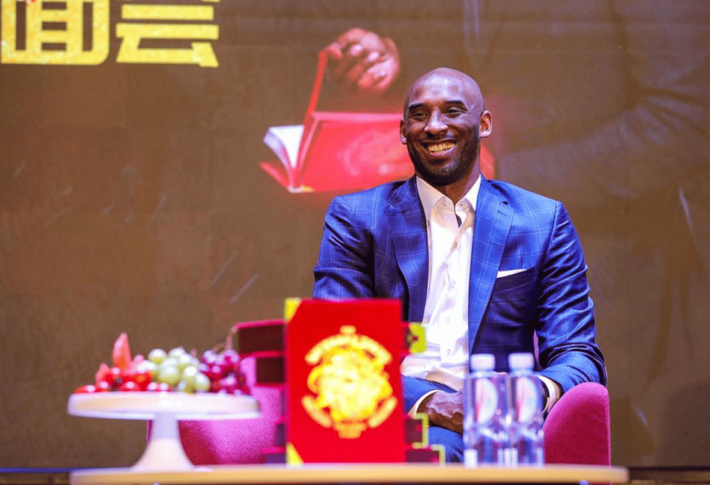 Kobe Bryant durante una conferenza stampa