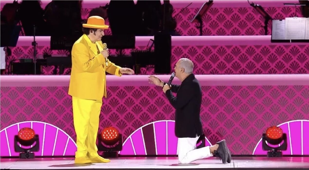 Giorgio Panariello s’inginocchia e chiede scusa a Renato Zero in diretta