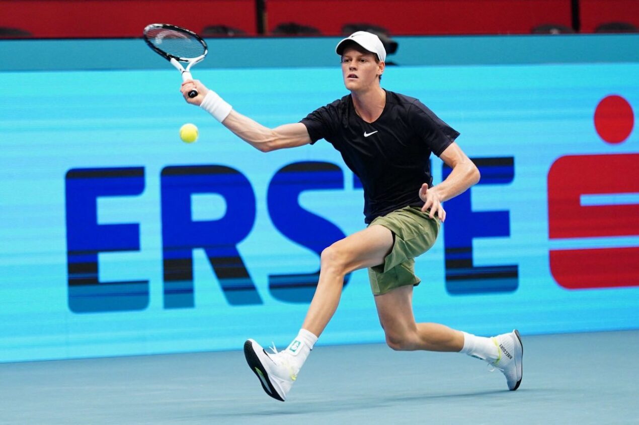 A che ora e dove vedere Sinner-Huesler a Parigi-Bercy oggi in TV e in streaming