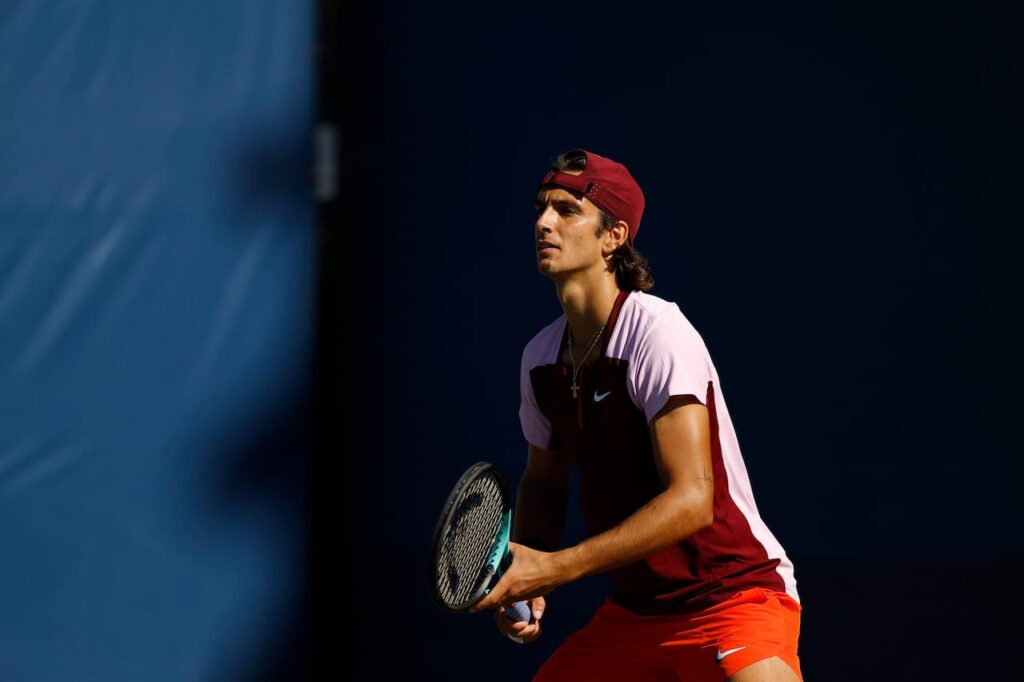 lorenzo musetti nella finale dell'atp napoli