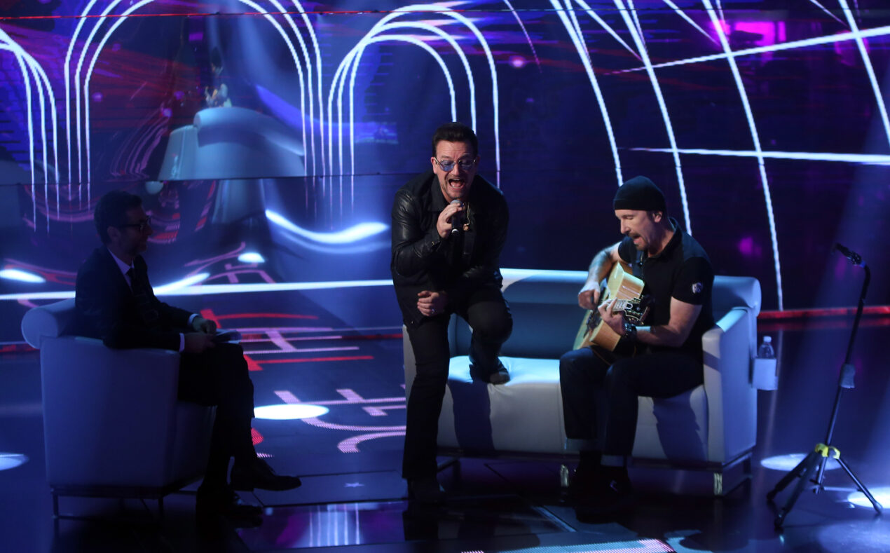 Bono ospite a Che Tempo che fa domenica 27 novembre: spoiler sull'intervista