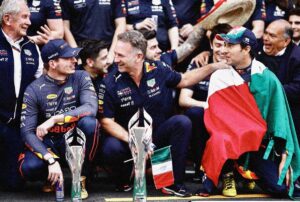 red bull festeggia la vittoria del mondiale costruttori di formula 1 nel 2022