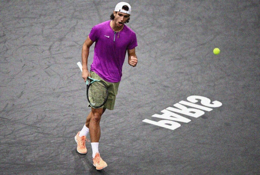 Lorenzo Musetti agli ottavi dell'ATP Parigi-Bercy 2022