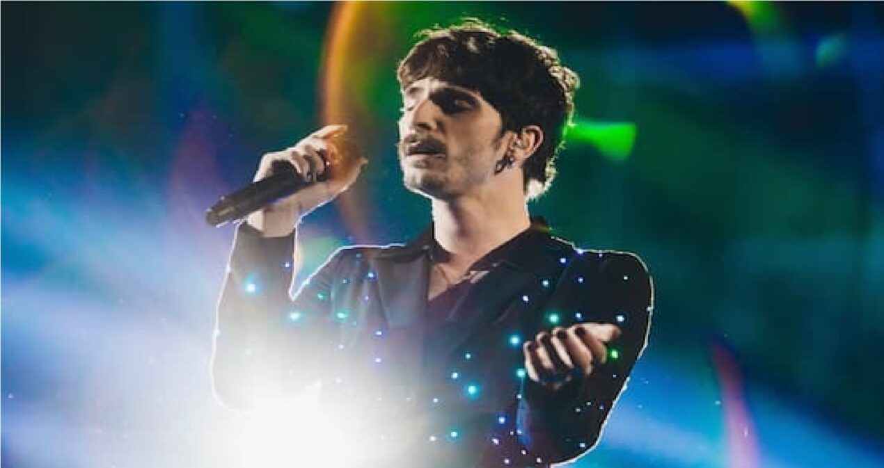 Alessandro dei Santi Francesi beccato mentre bacia una famosa attrice