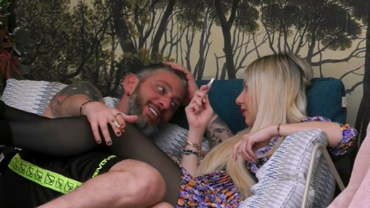 Allontanamento tra Micol Incorvaia ed Edoardo Tavassi: “Mi fa inc*****e” Allontanamento tra Micol Incorvaia ed Edoardo Tavassi: “Mi fa inc*****e”
