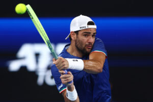 matteo berrettini nella united cup 2023 durante la sfida contro la polonia