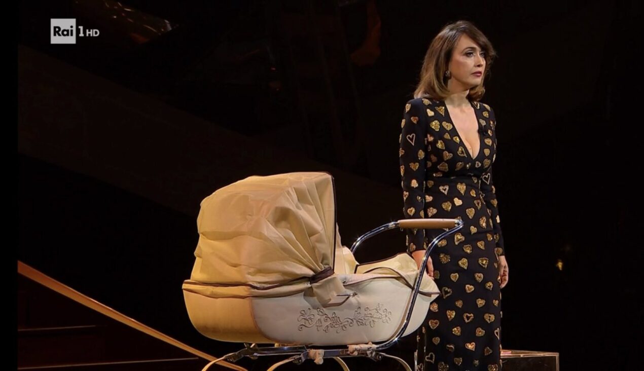 Monologo di Chiara Francini andato in onda tardi: la spiegazione di Amadeus