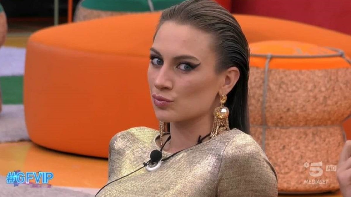 Nikita scoppia 