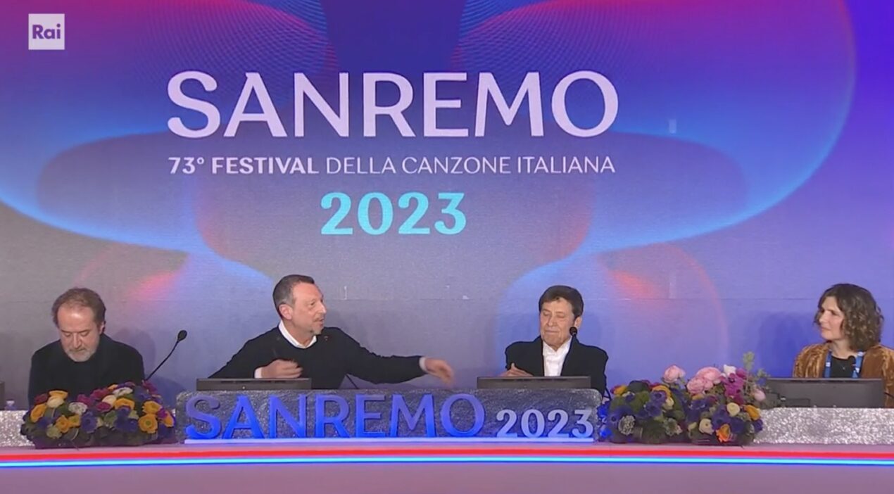 Sanremo 2023 nella bufera, arrivano attacchi dalla politica: Amadeus si dimette?
