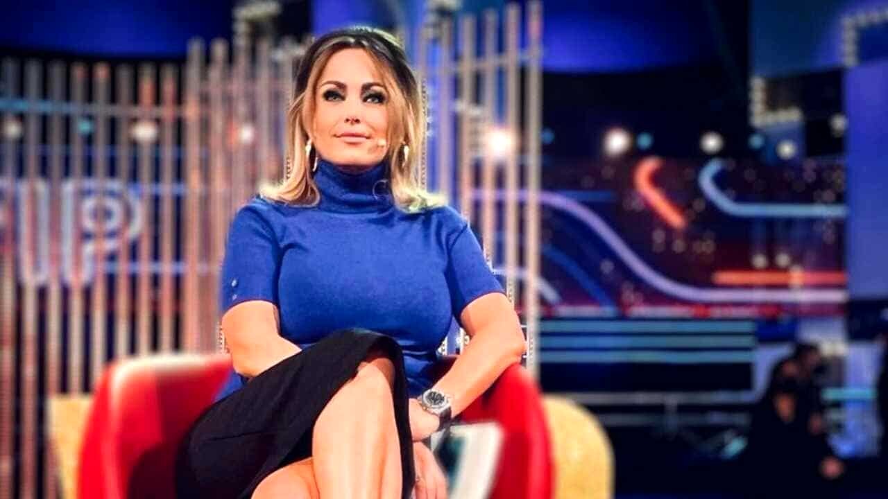 Sonia Bruganelli sulla squalifica di Daniele Dal Moro: “Hanno voluto tutelarlo” Sonia Bruganelli sulla squalifica di Daniele Dal Moro: “Hanno voluto tutelarlo”